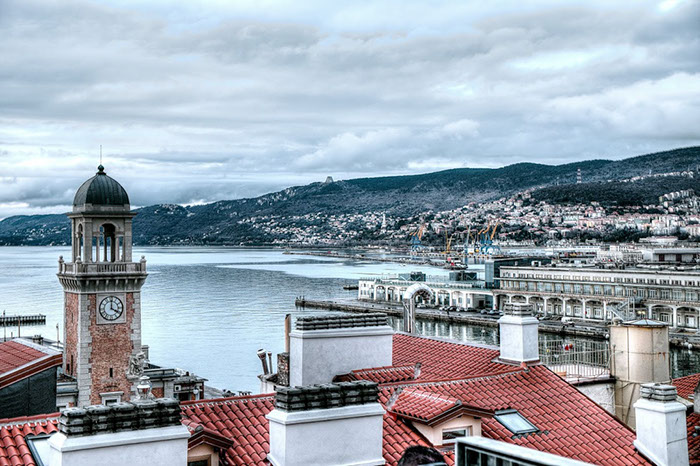 %_tempFileNameTriest_exhibition_and_conference_5%